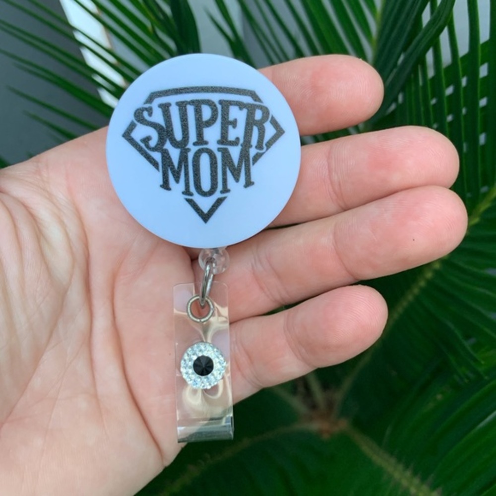 Super Mom Badge Holder - Picture 1 of 3